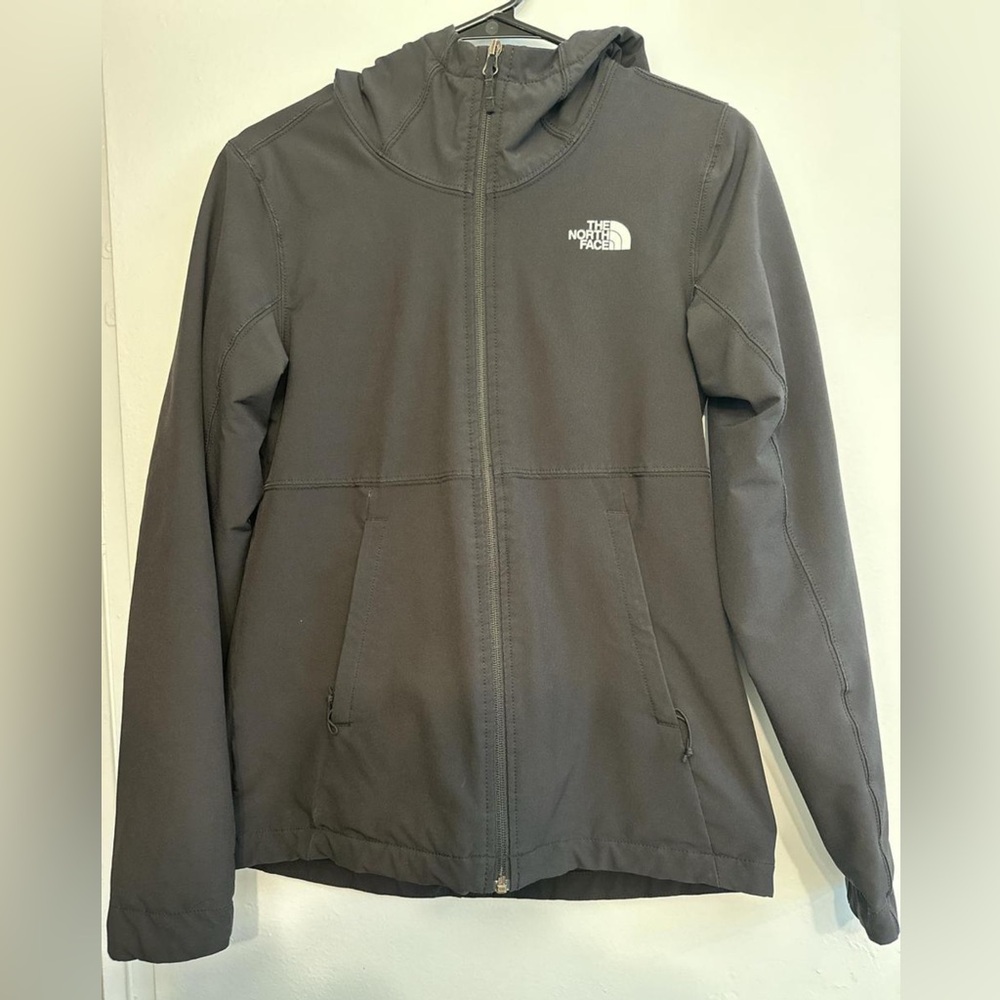 The North Face Women's Black Windwall Jacket